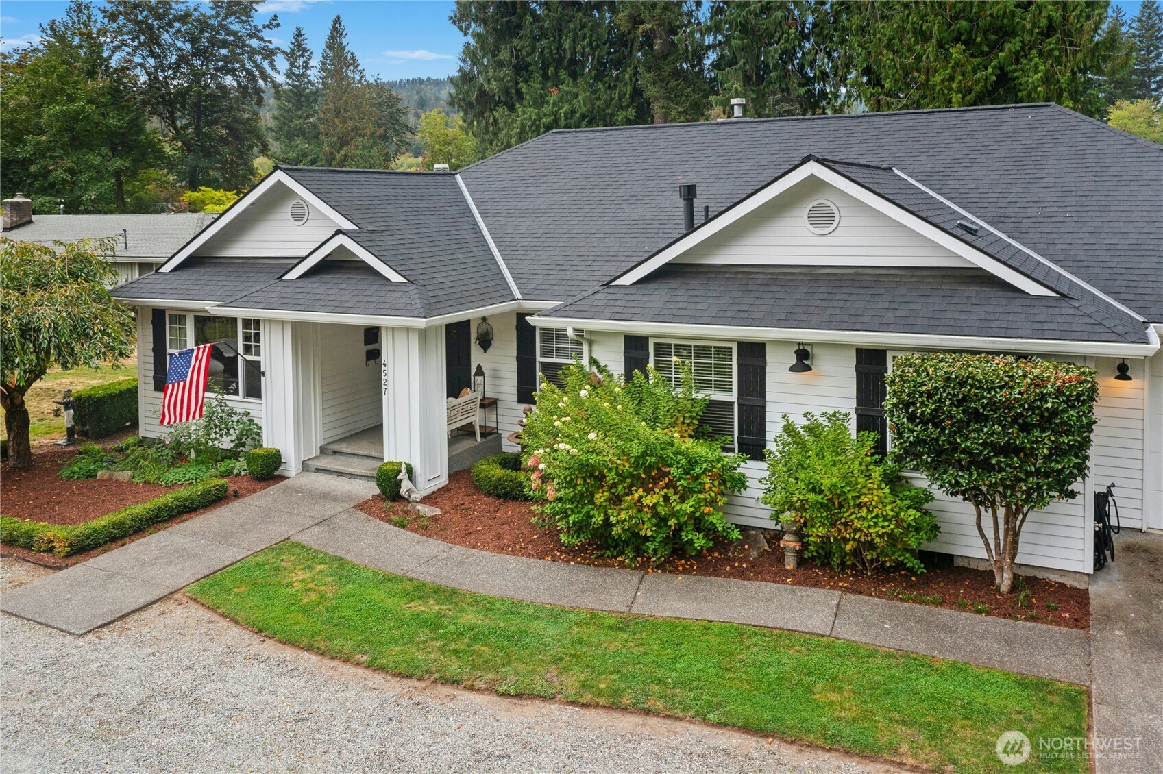 4527 330th Place Property Photo 1