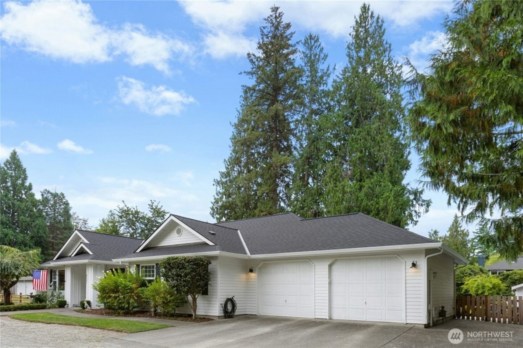 4527 330th Place Property Photo 2