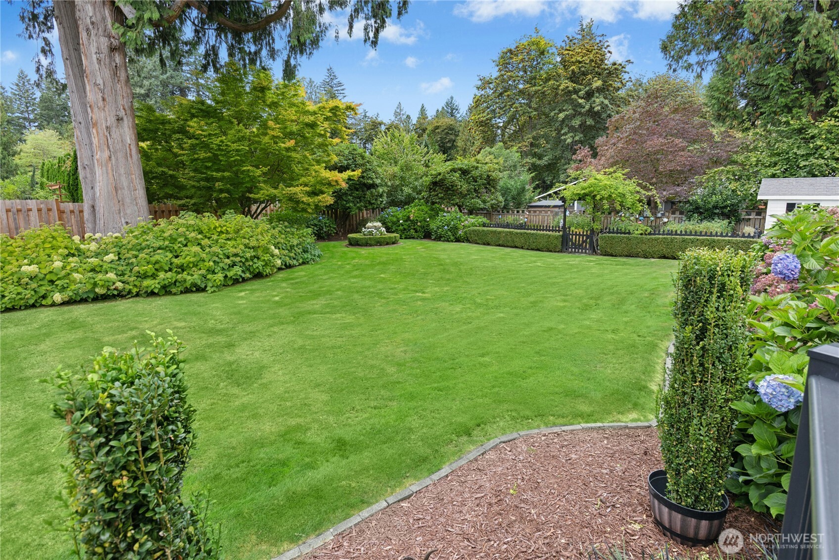 4527 330th Place Property Photo 3