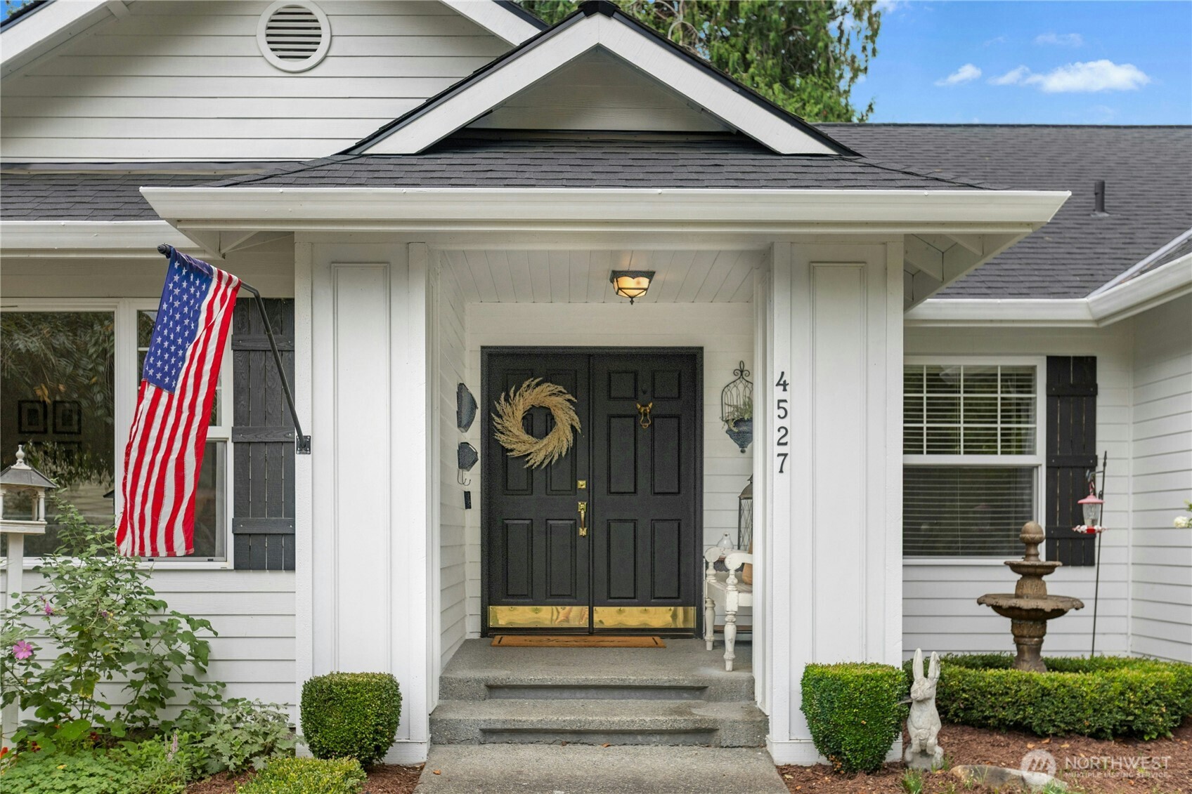 4527 330th Place Property Photo 4