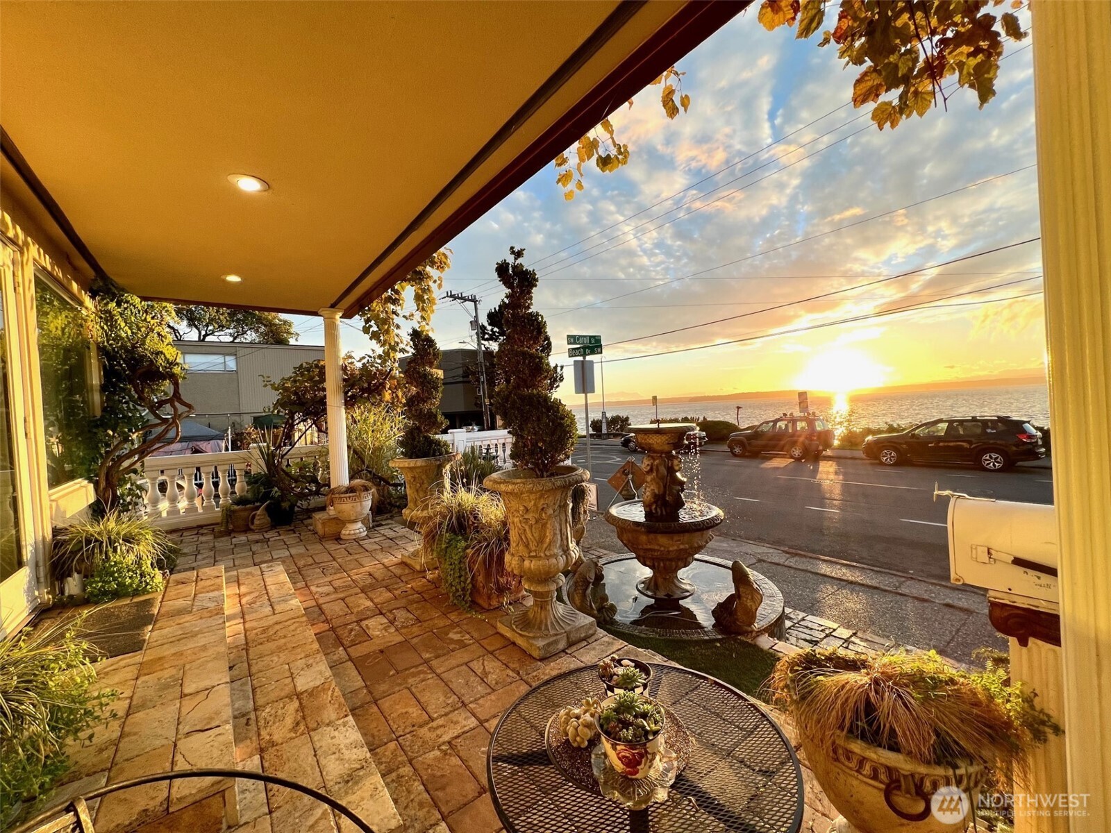 4030 Beach Drive Property Photo 4