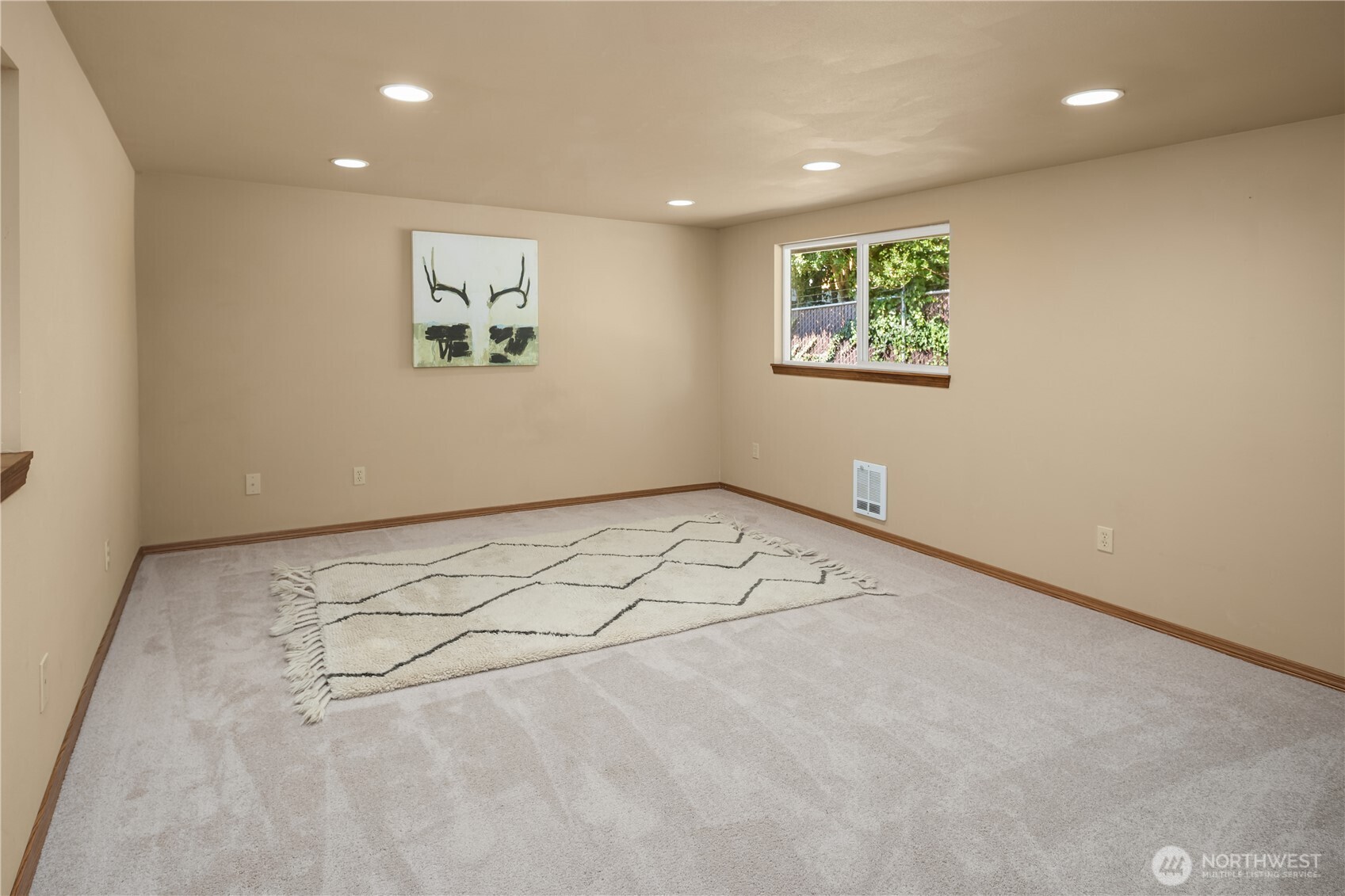 570 Se Andrews Street Property Photo 18