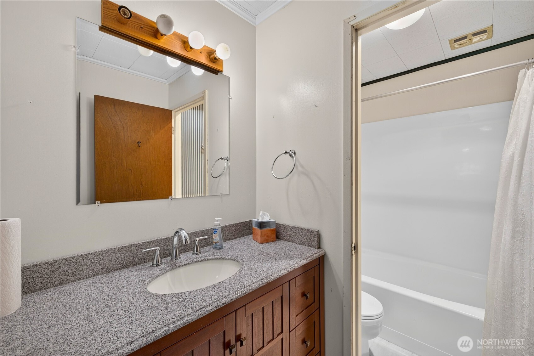 1710 Skyline Way B103 Property Photo 17