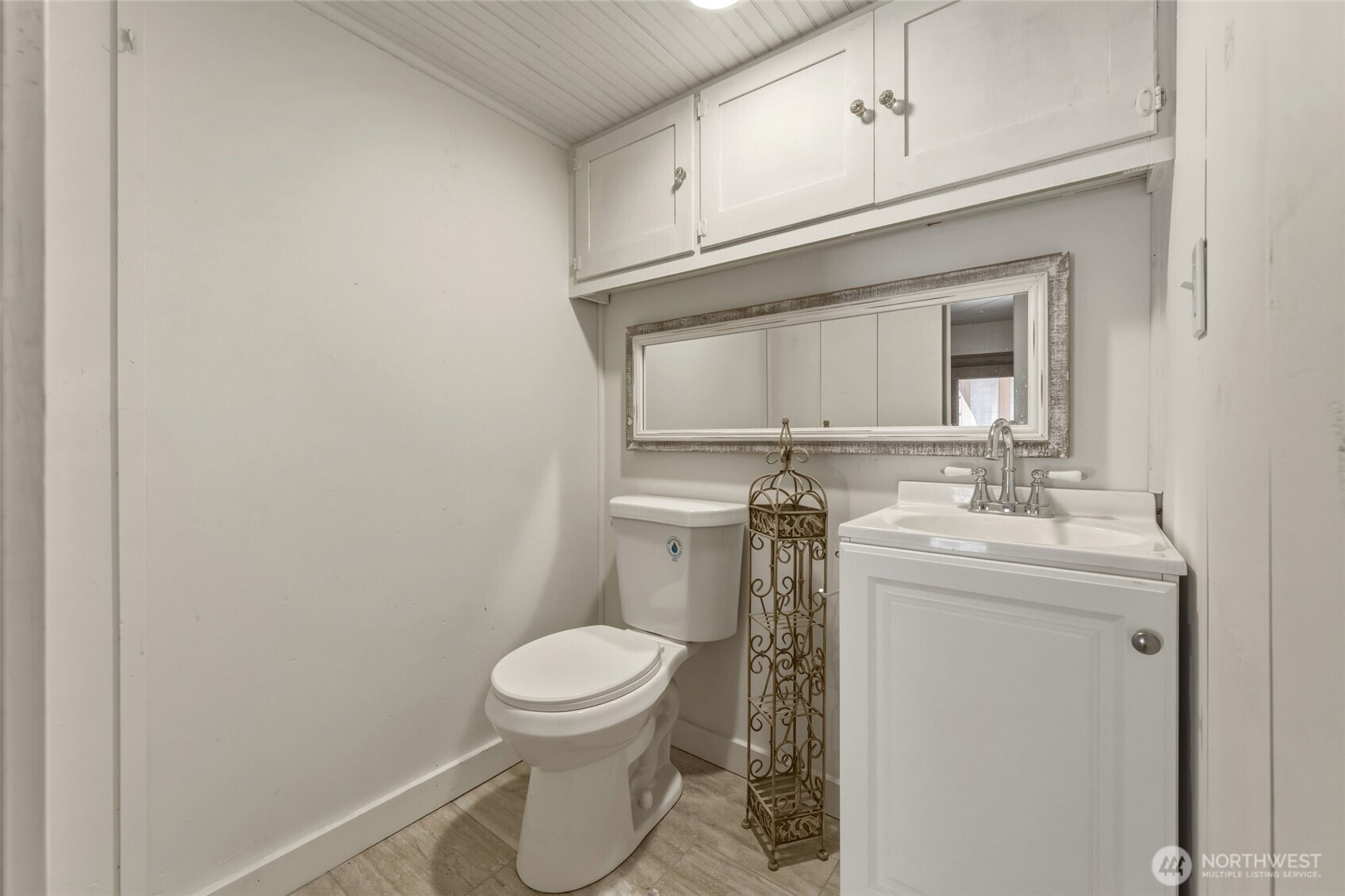 115 - 121 Chateau Lane Property Photo 18