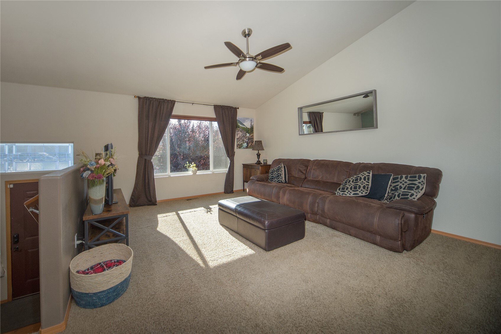 1509 E Seattle Avenue Property Photo 3