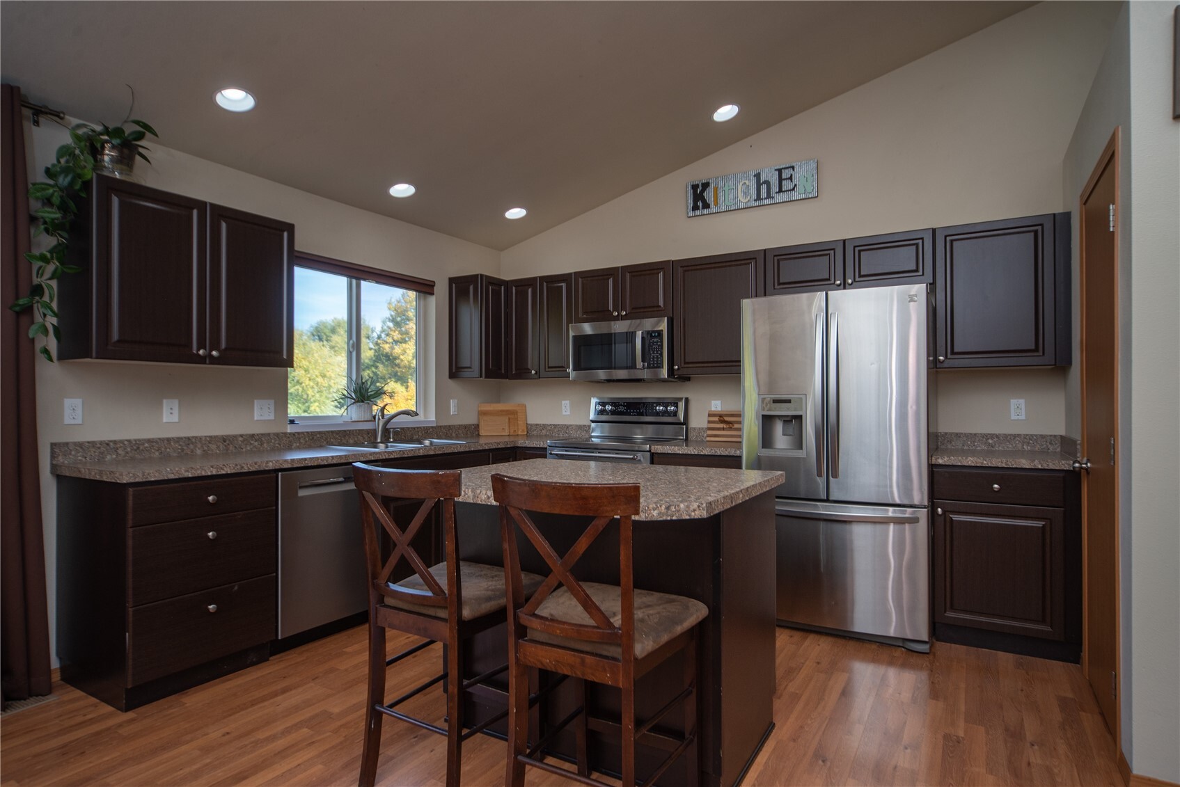1509 E Seattle Avenue Property Photo 7