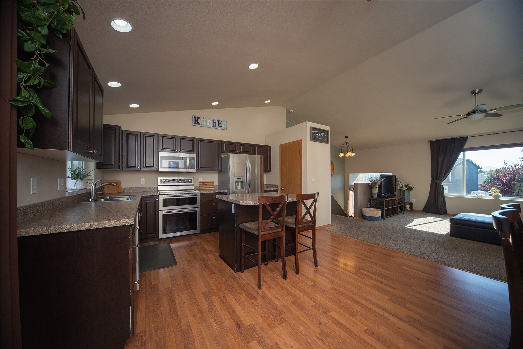 1509 E Seattle Avenue Property Photo 9
