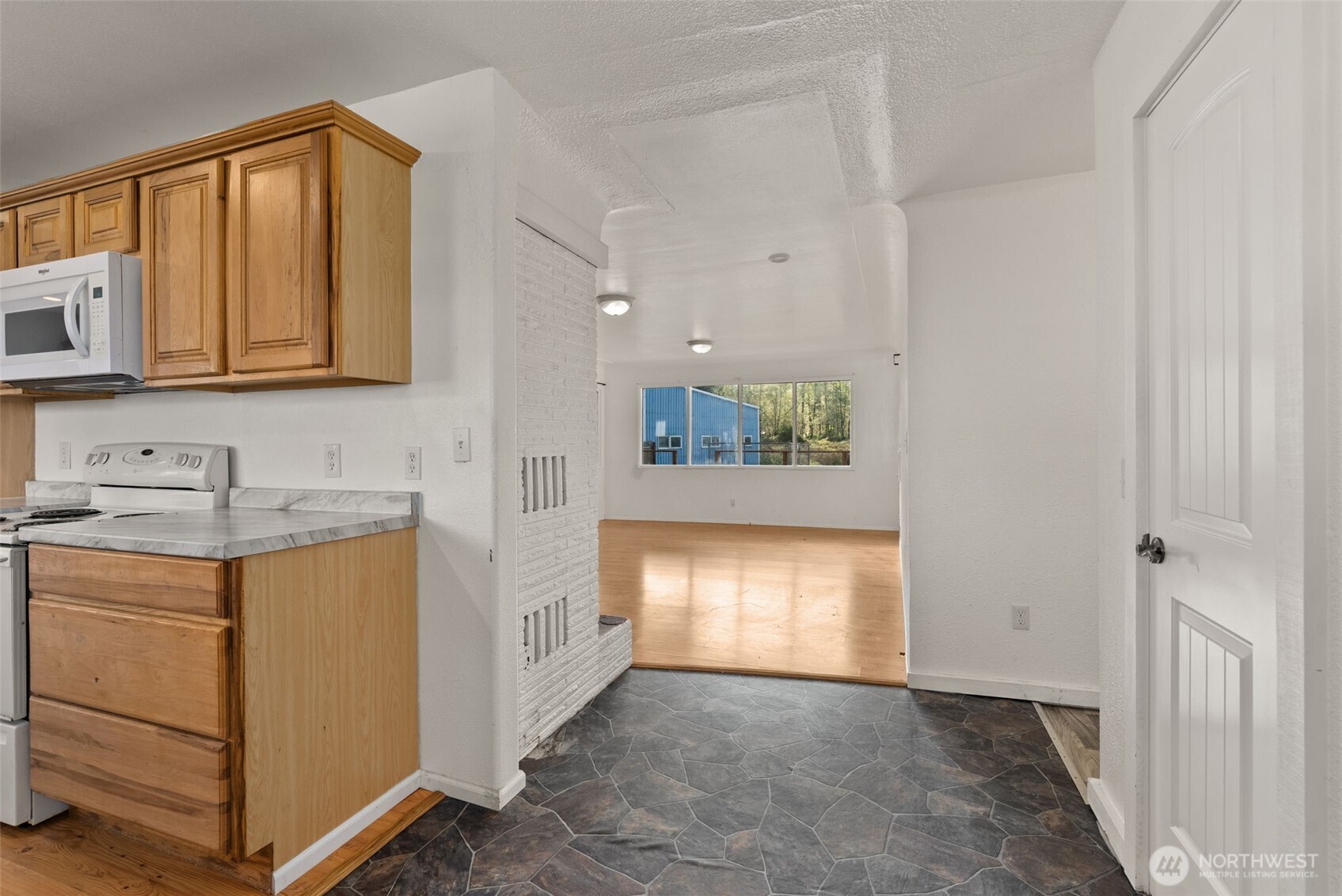 2520 Ocean Avenue Property Photo 8