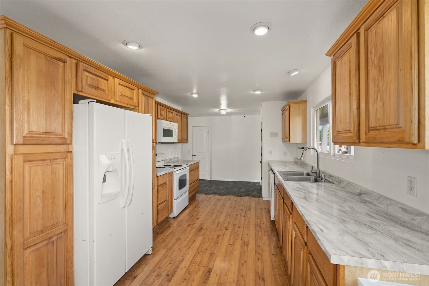 2520 Ocean Avenue Property Photo 14