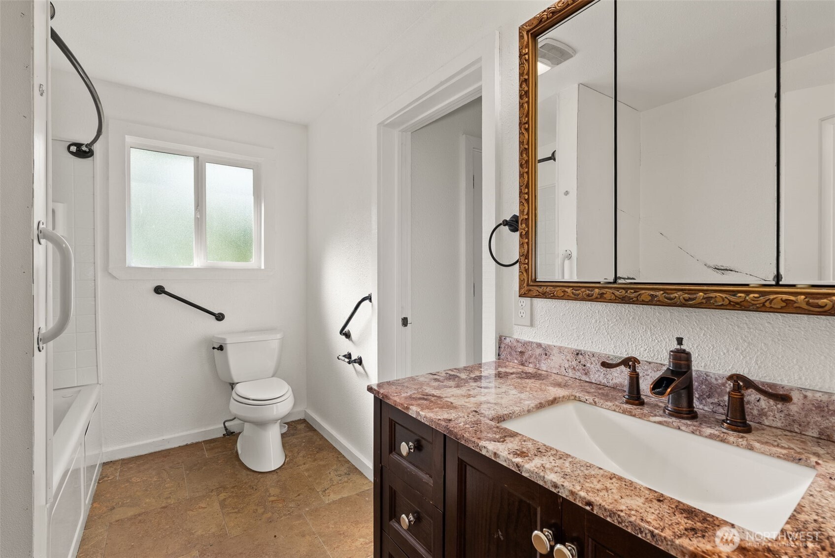 2520 Ocean Avenue Property Photo 18