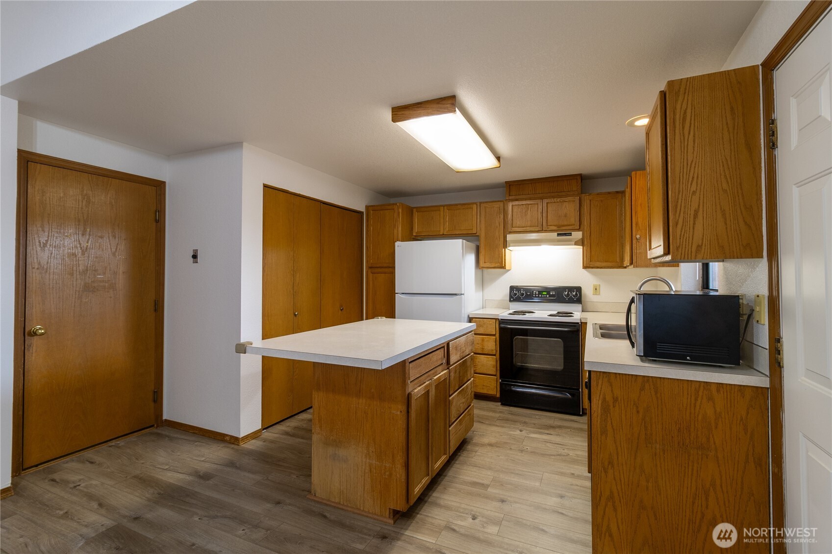 1902 74th Street Ct Property Photo 7
