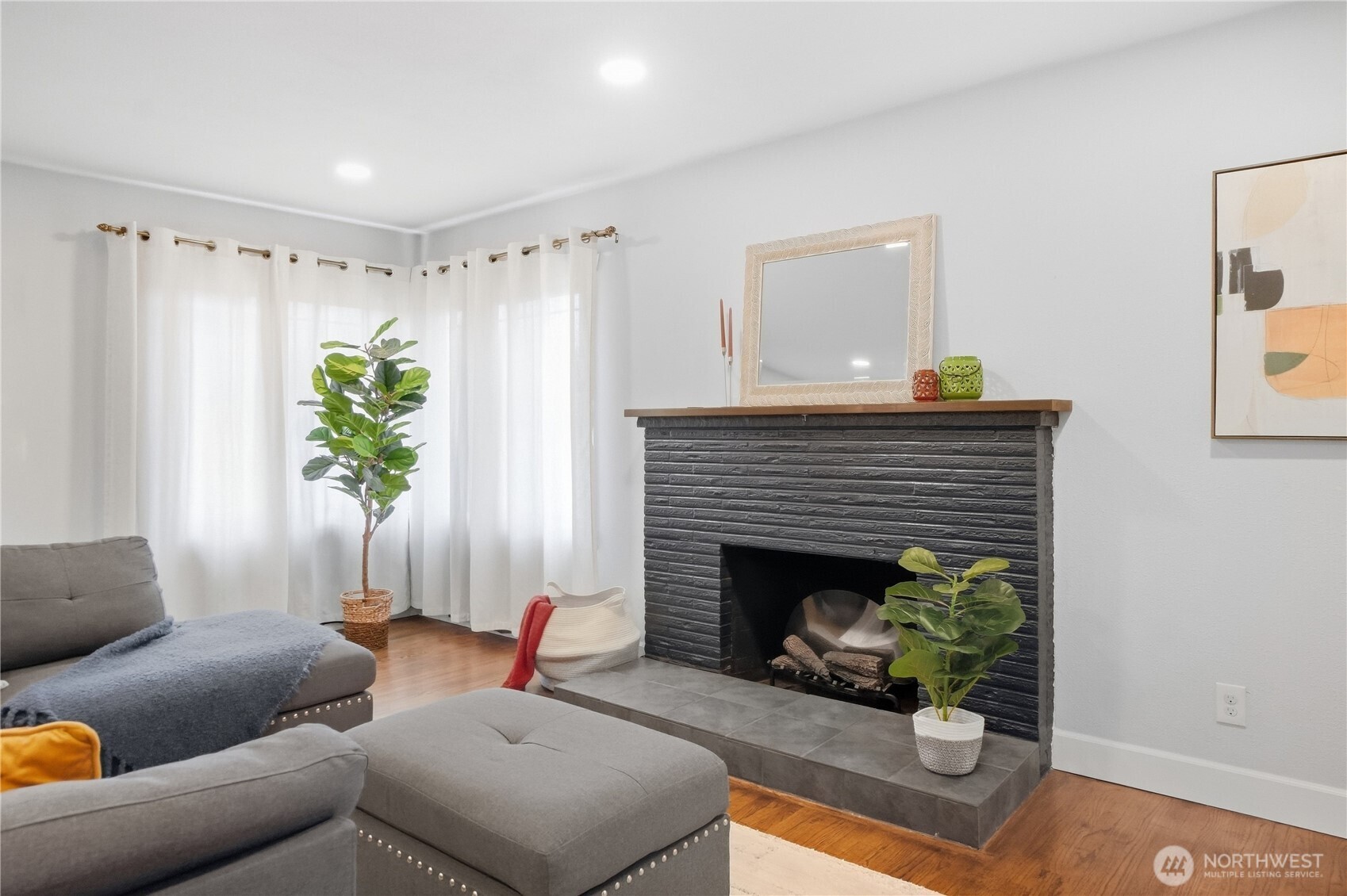 5215 S Oakes Street Property Photo 7