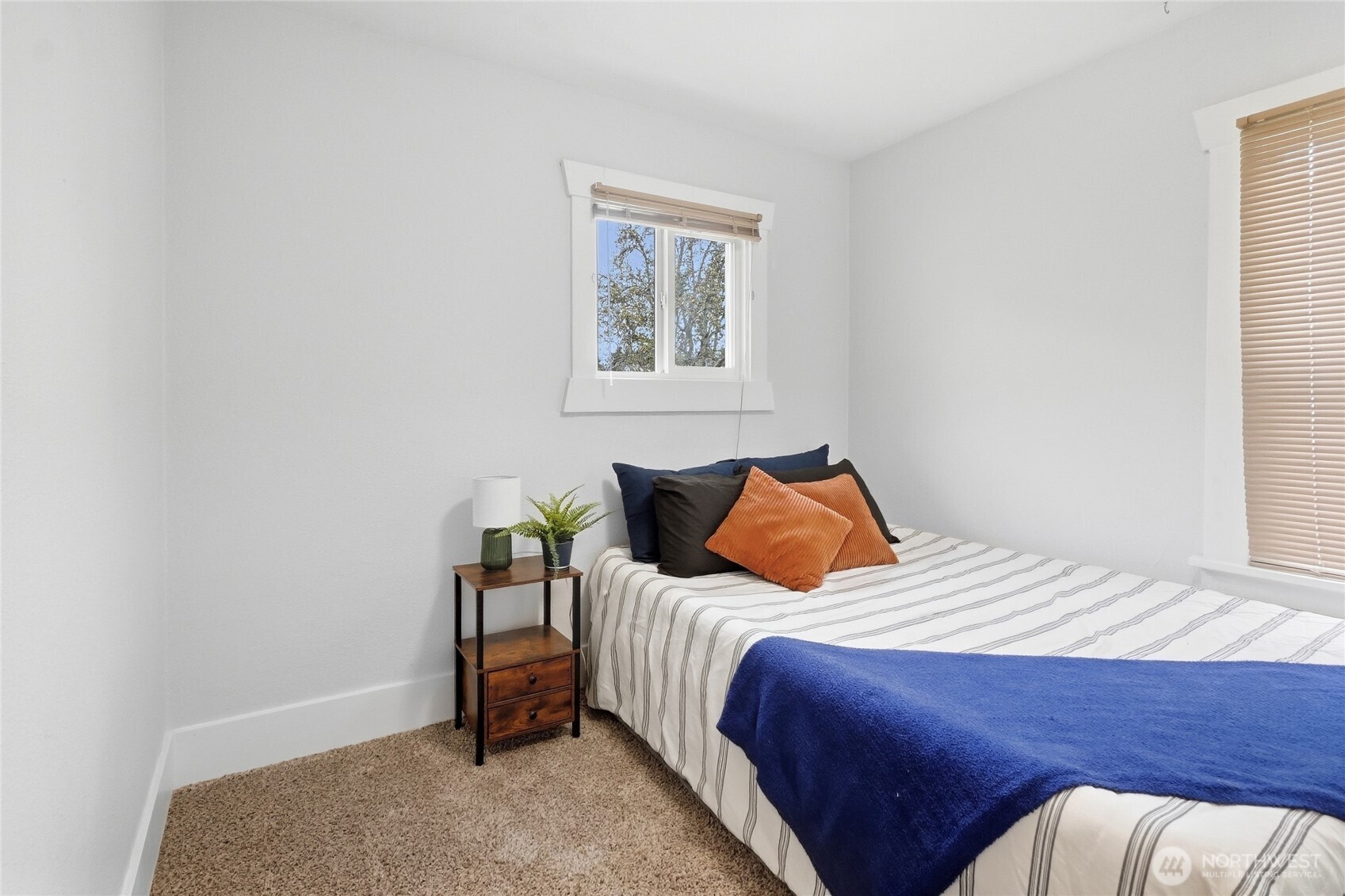 5215 S Oakes Street Property Photo 10