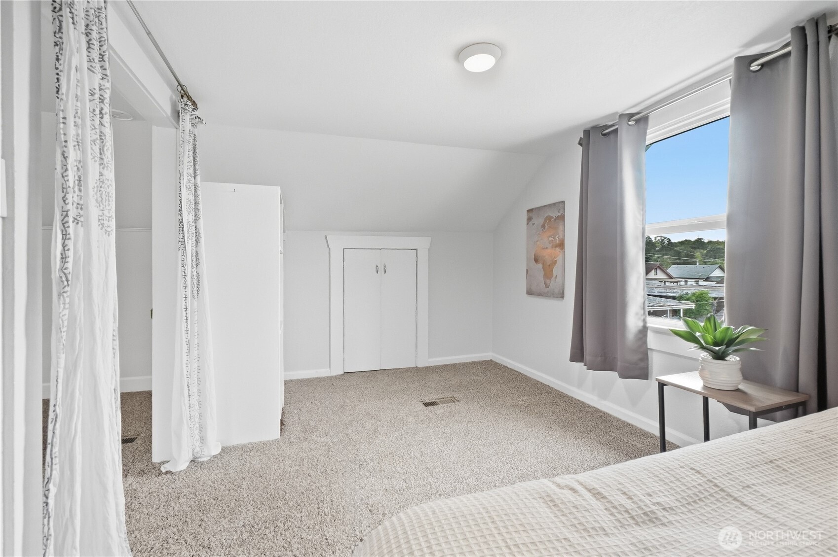 5215 S Oakes Street Property Photo 25