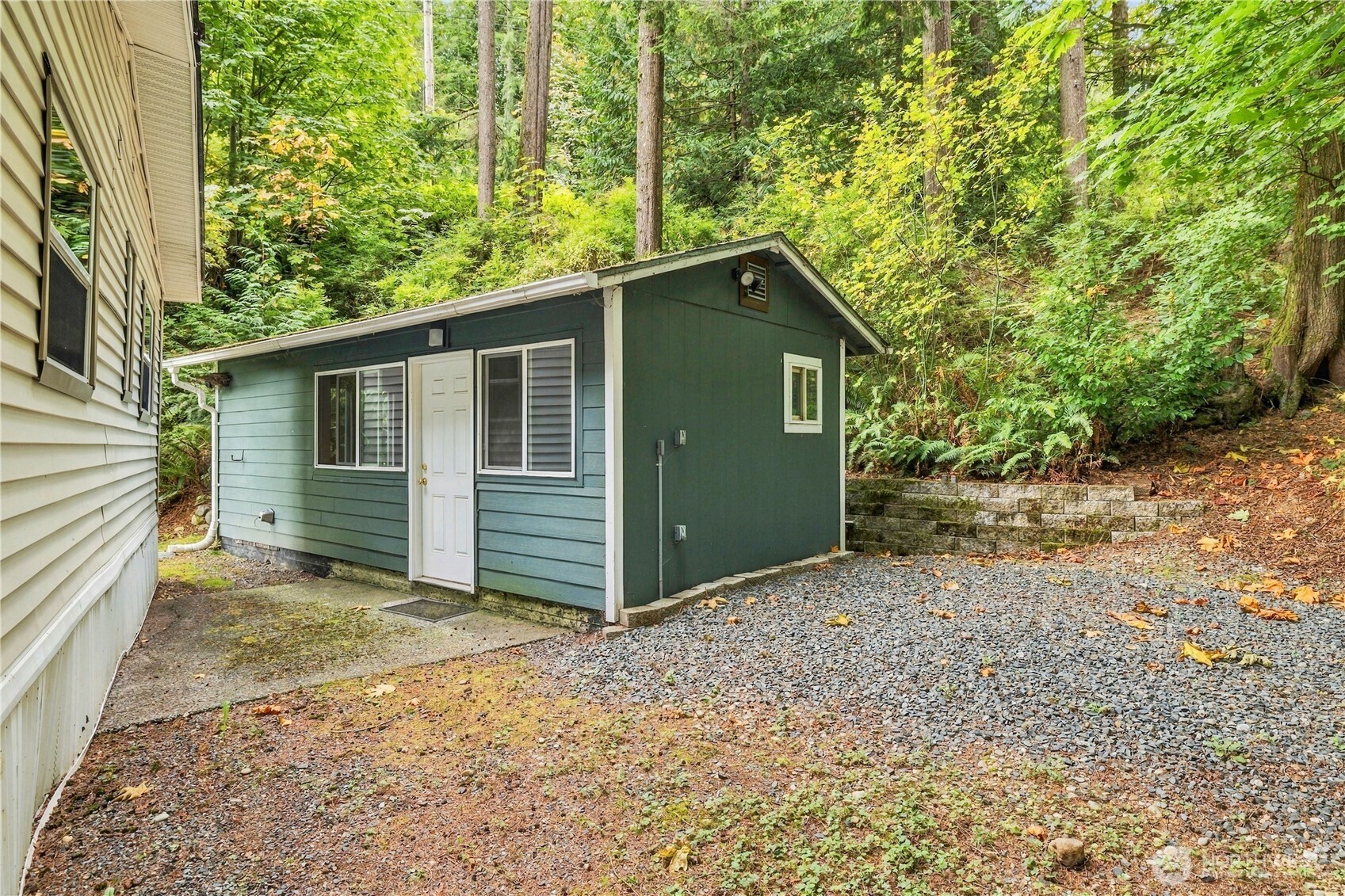 13001 E Loop View Drive Property Photo 7