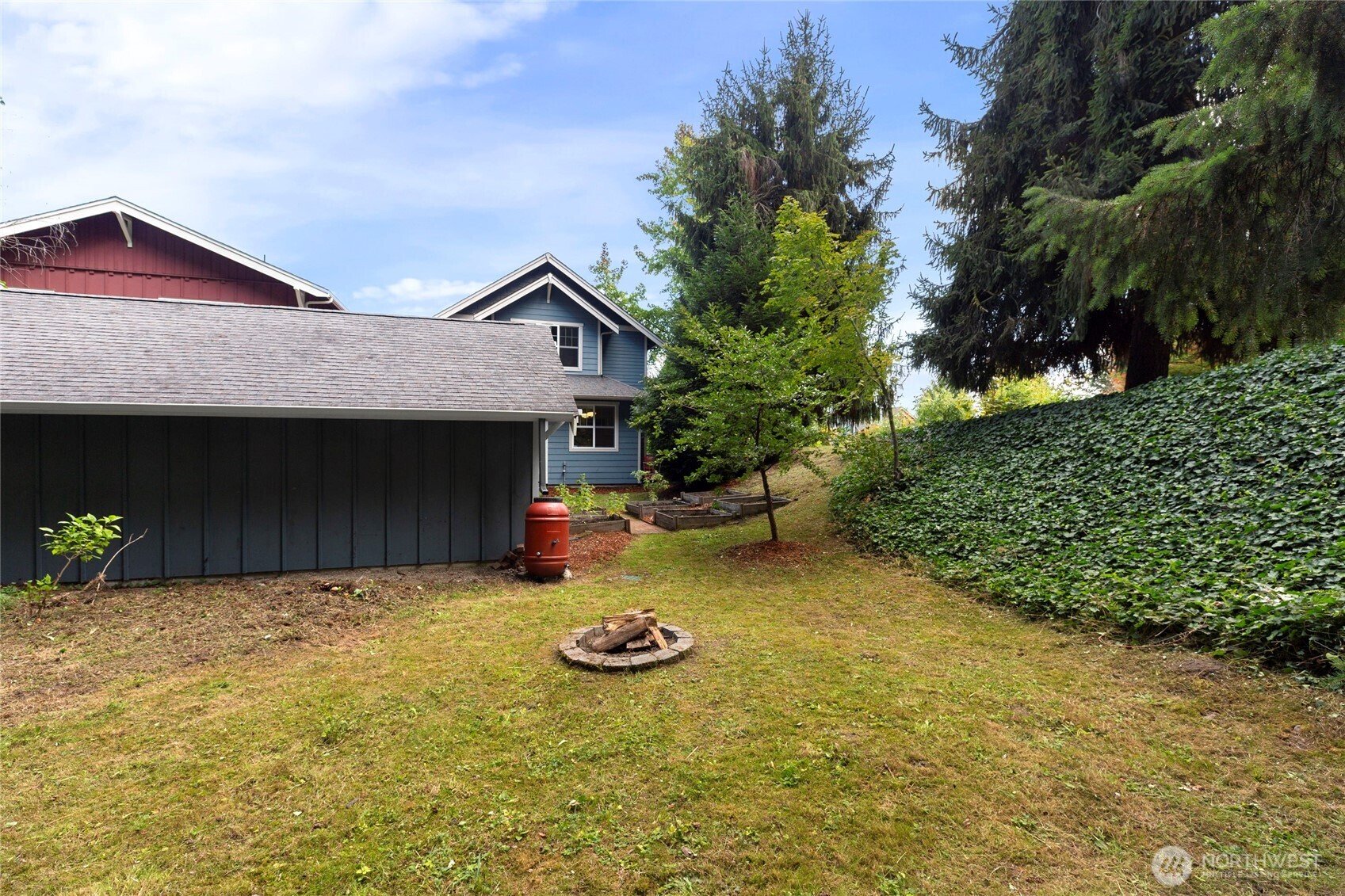 4421 28th Avenue Property Photo 4