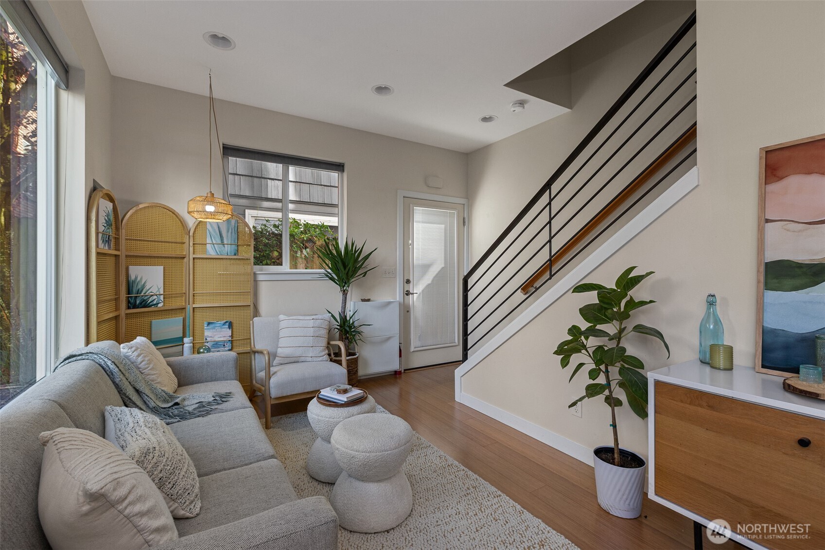 3421 Beacon Avenue Property Photo 2