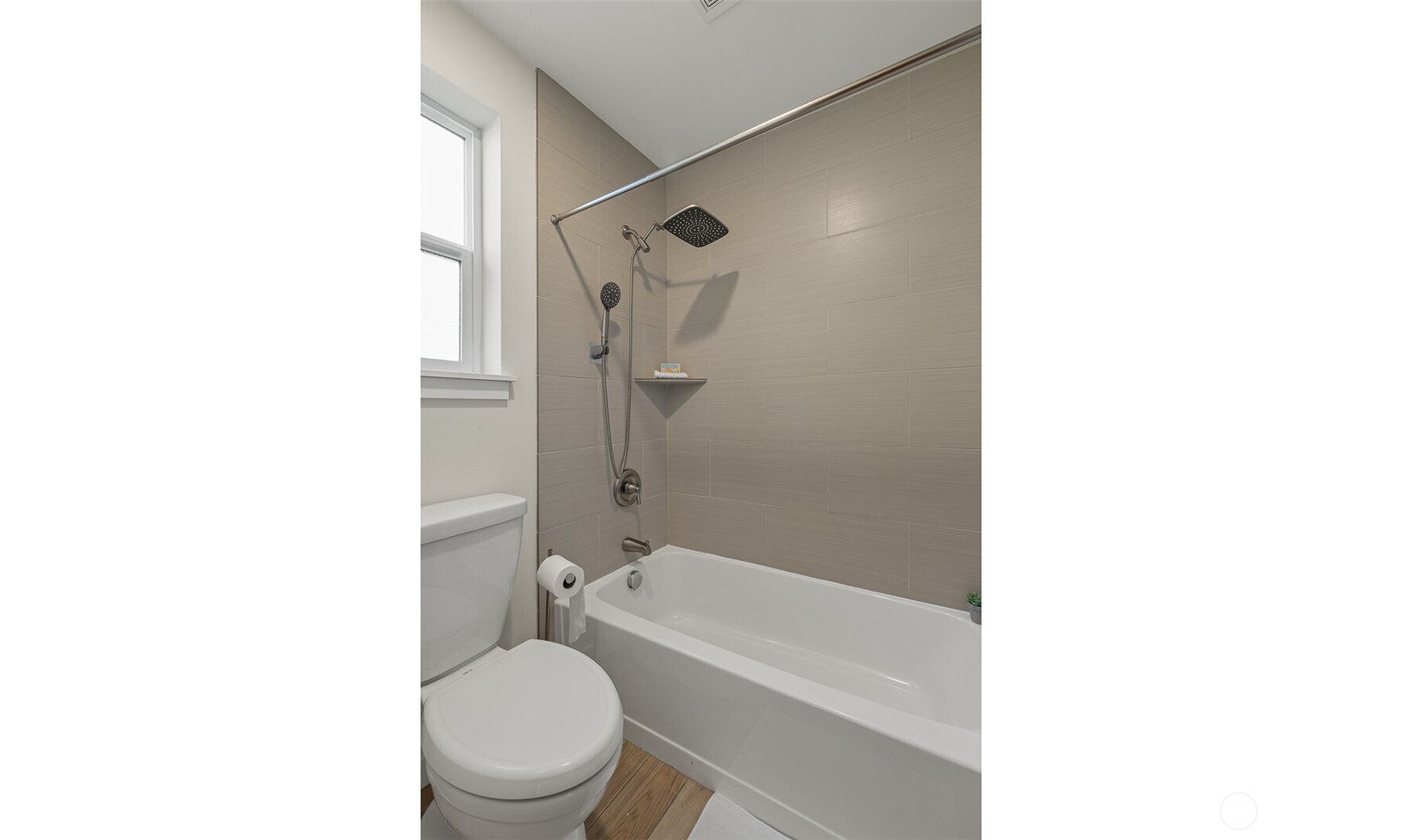 3421 Beacon Avenue Property Photo 11