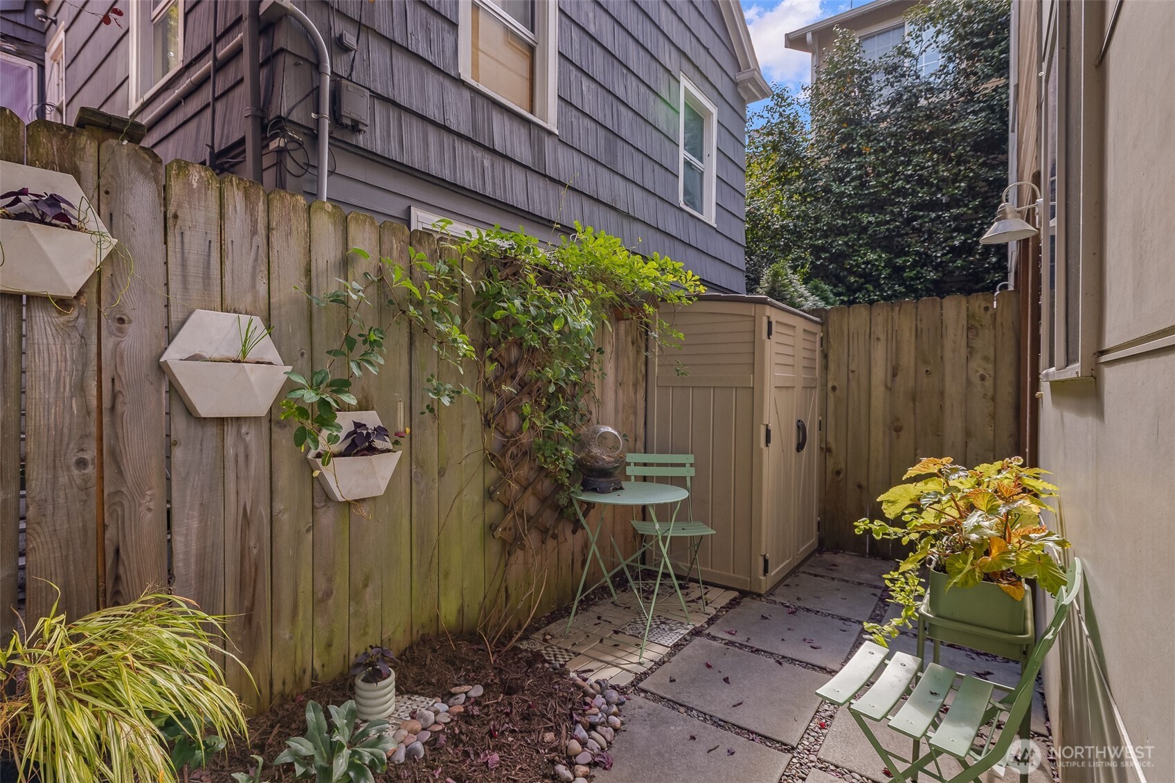 3421 Beacon Avenue Property Photo 24