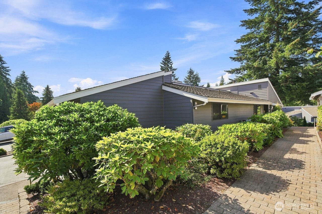 15000 Village Green Drive 2 Property Photo 1