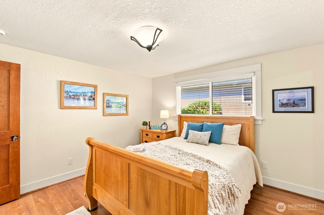 15000 Village Green Drive 2 Property Photo 15