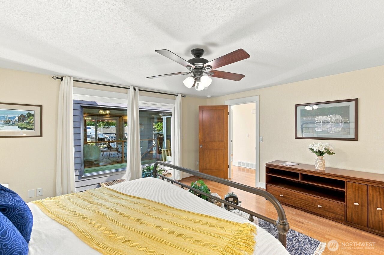 15000 Village Green Drive 2 Property Photo 19