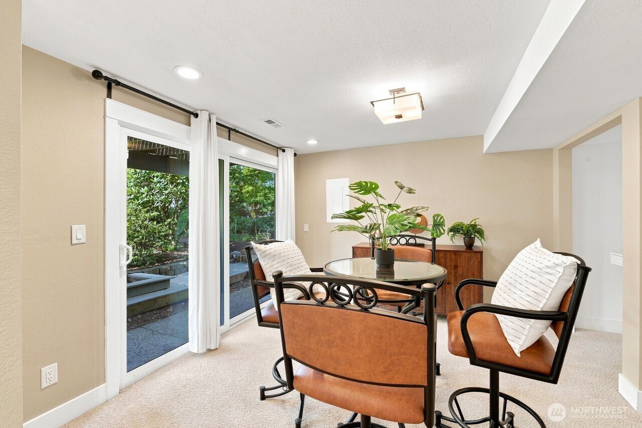 15000 Village Green Drive 2 Property Photo 26