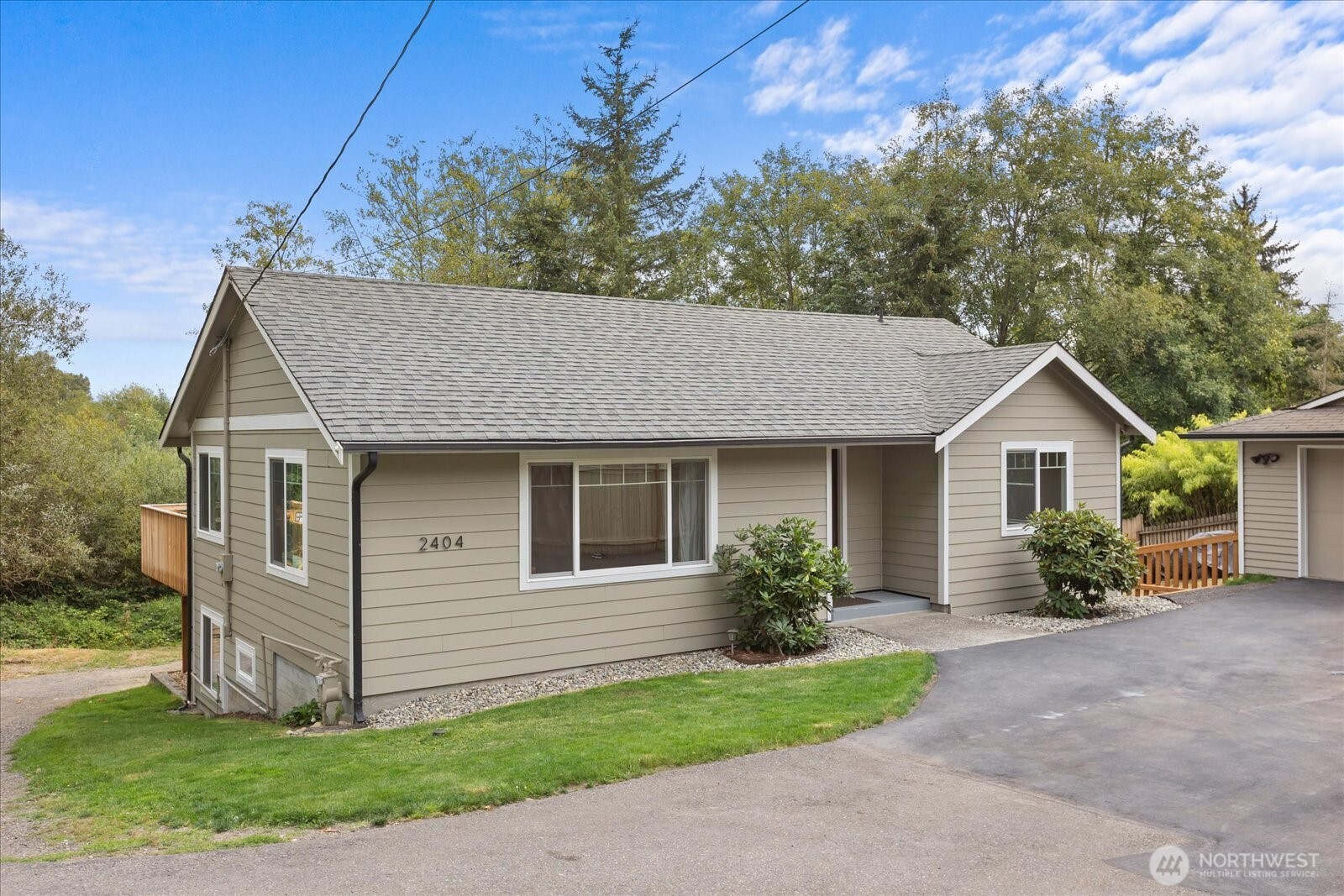 2404 Ravenna Street Property Photo 4