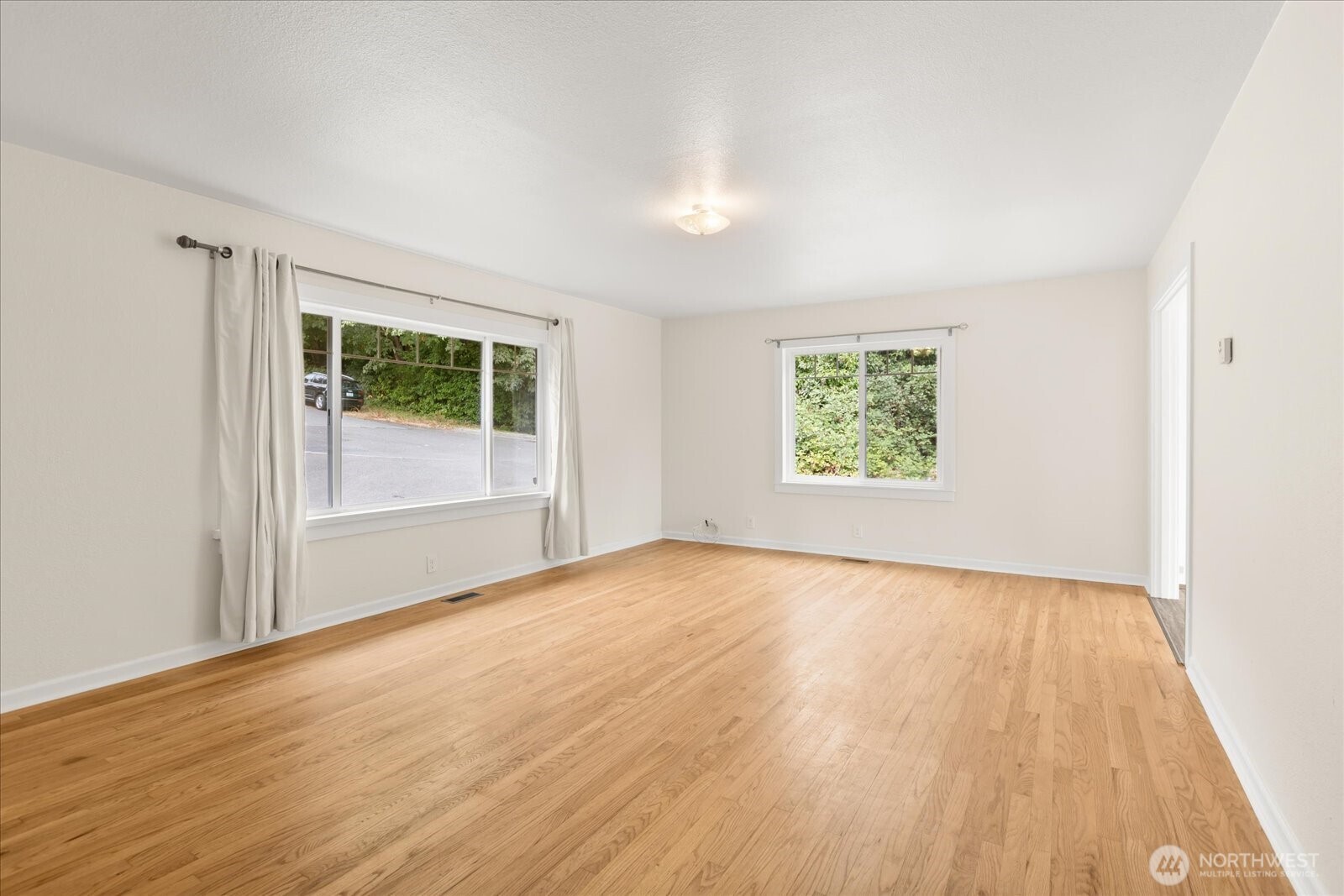 2404 Ravenna Street Property Photo 5