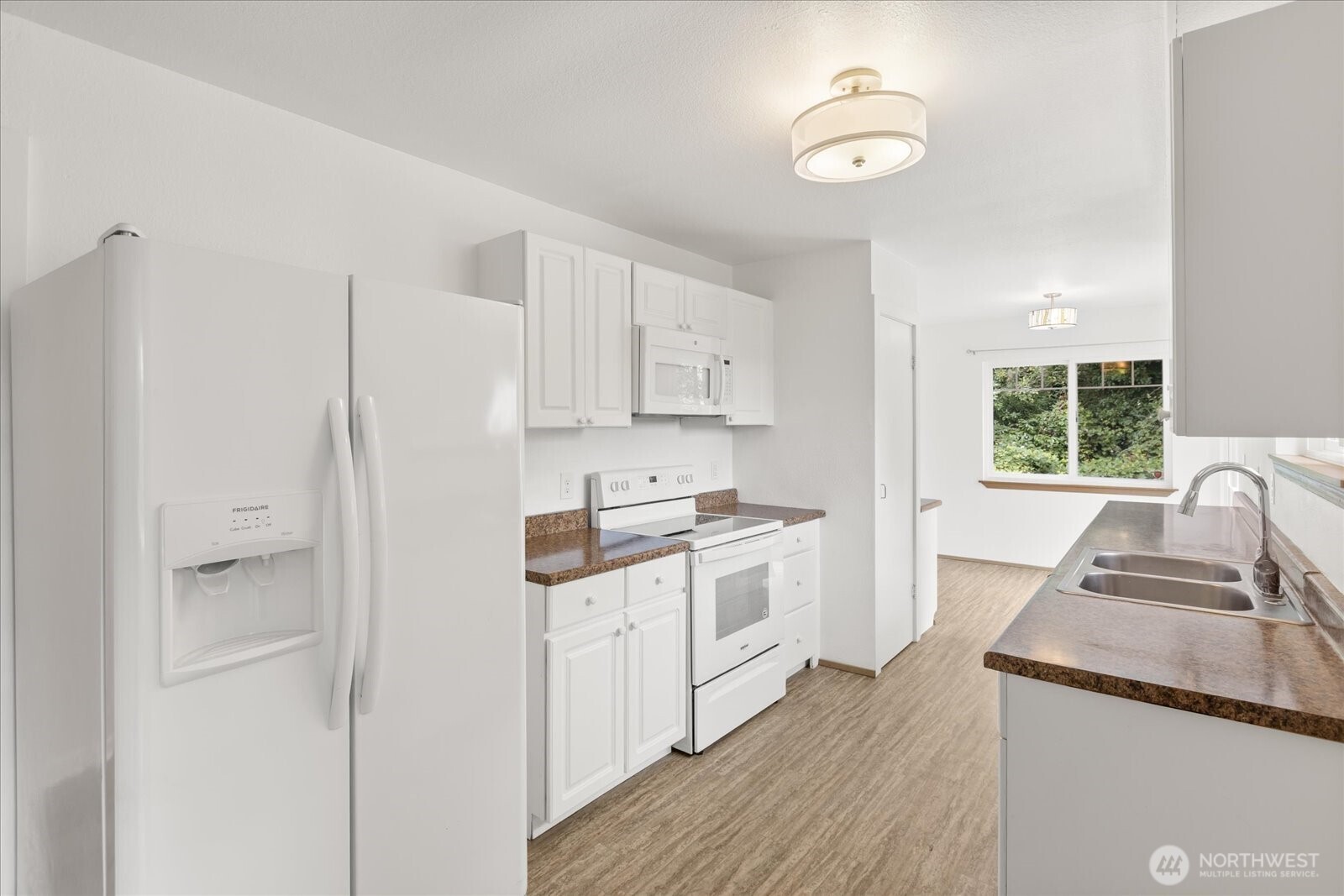 2404 Ravenna Street Property Photo 9
