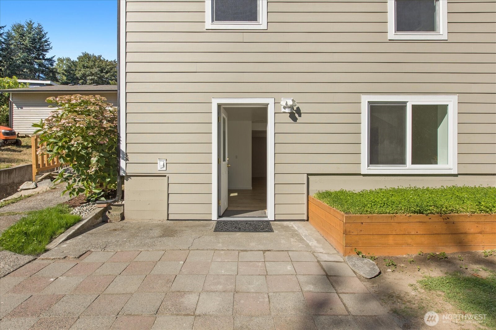 2404 Ravenna Street Property Photo 16