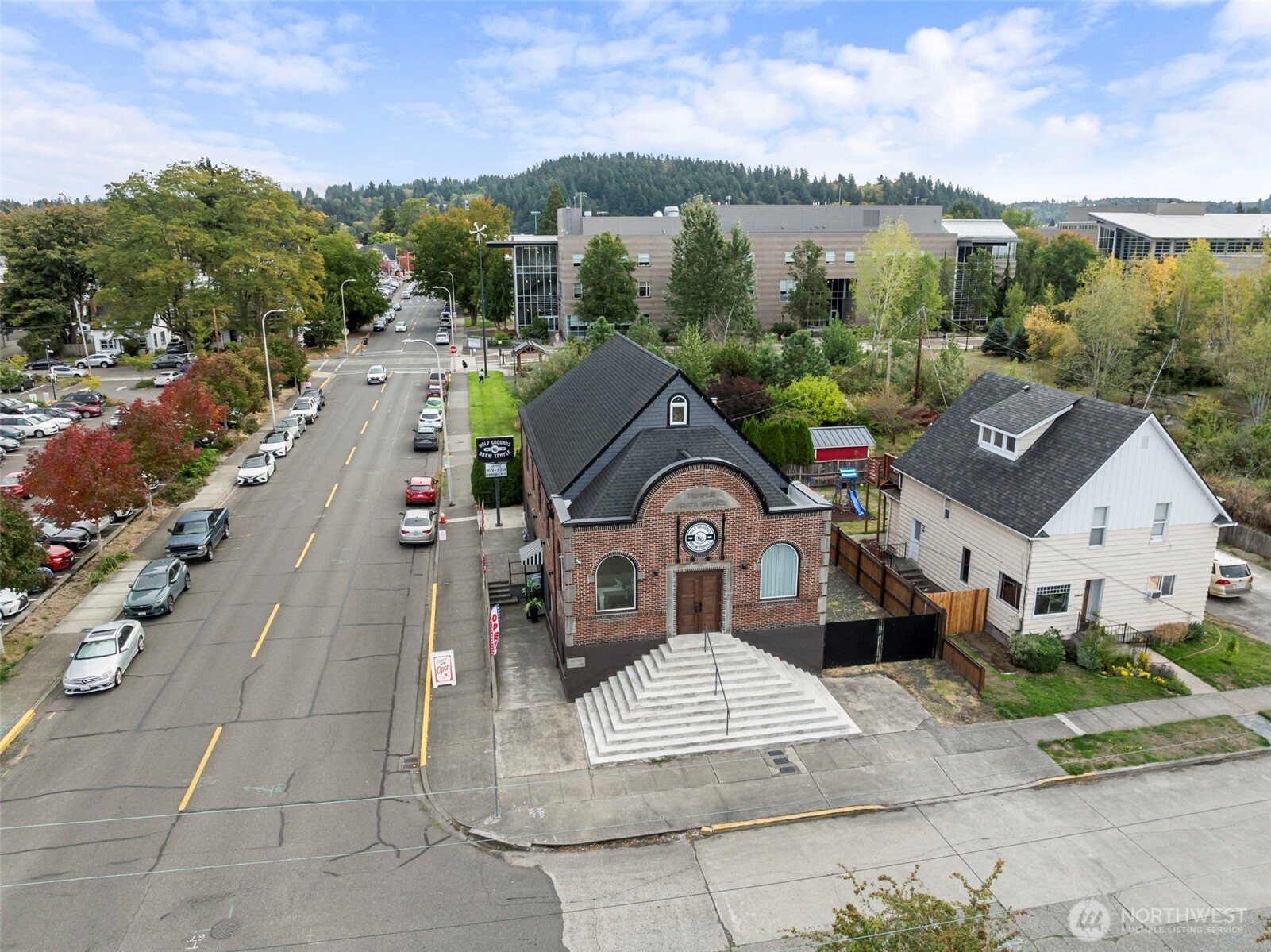 200 S King Street Property Photo 1