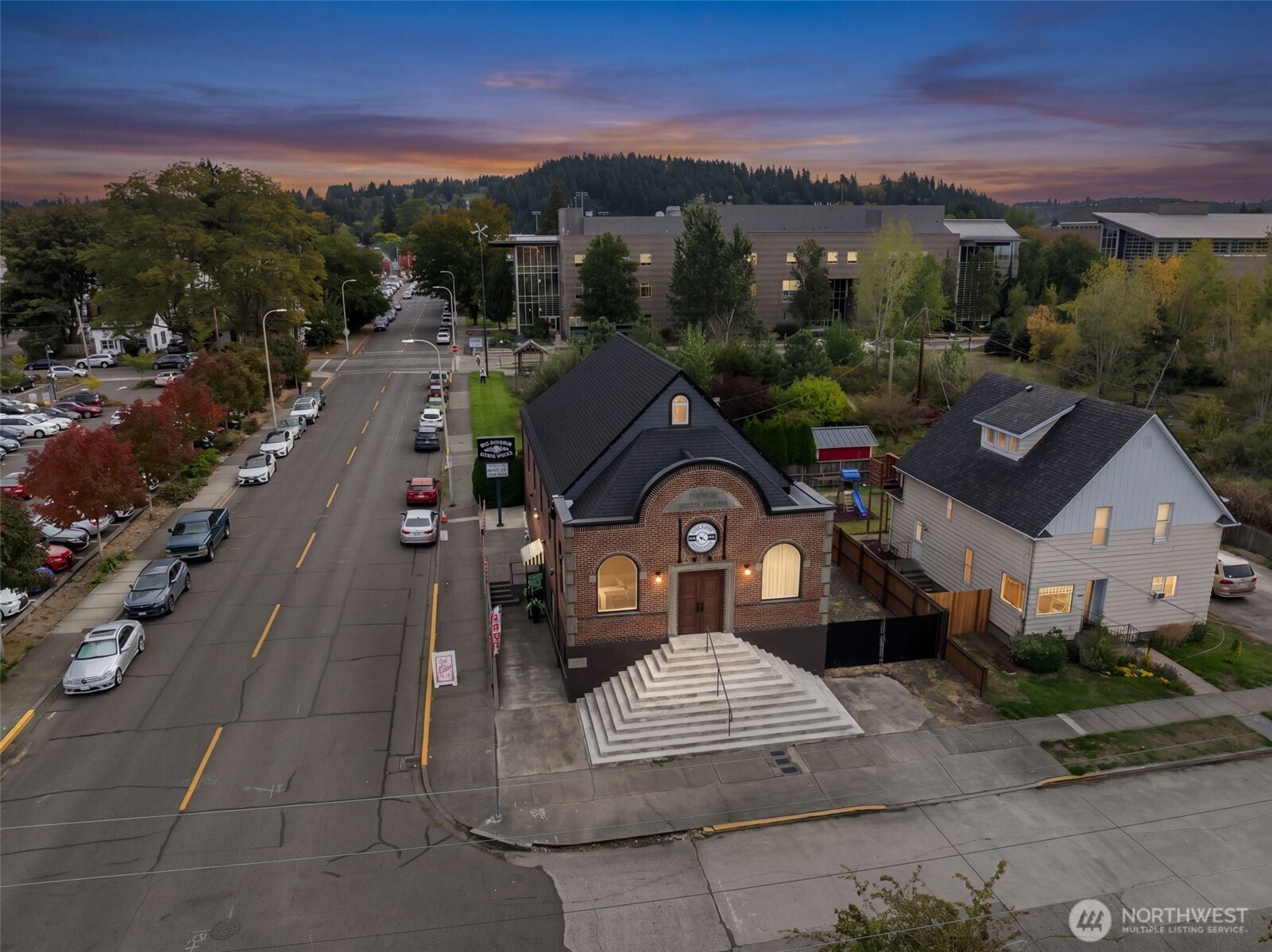 200 S King Street Property Photo 2