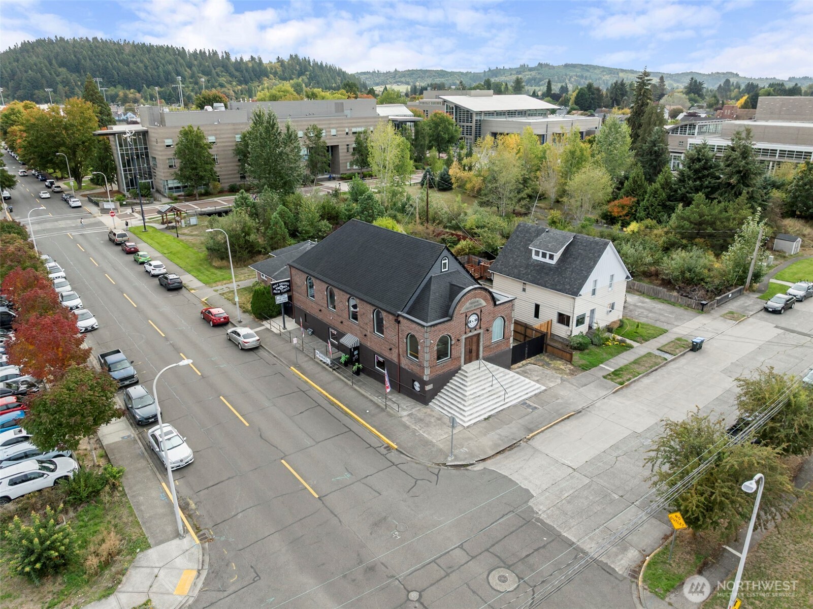 200 S King Street Property Photo 3