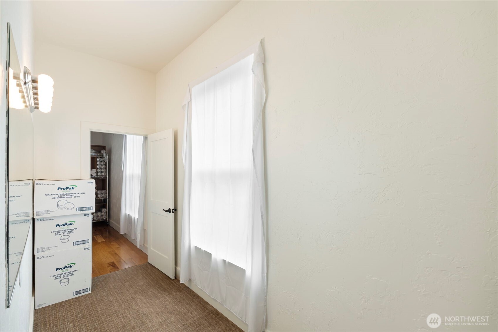 200 S King Street Property Photo 25