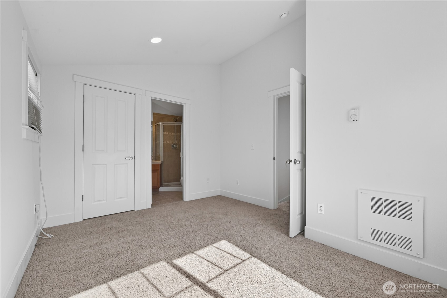 5013 40th Avenue Property Photo 16
