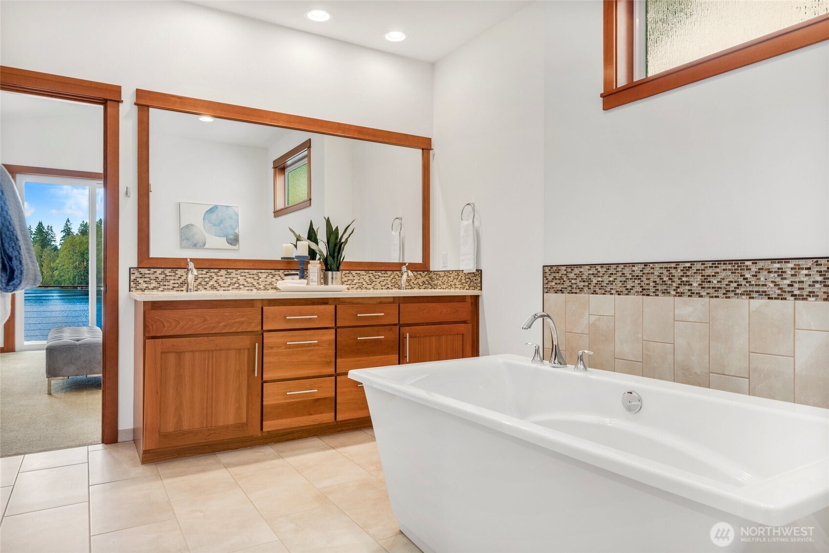 15922 E Shore Drive Property Photo 17
