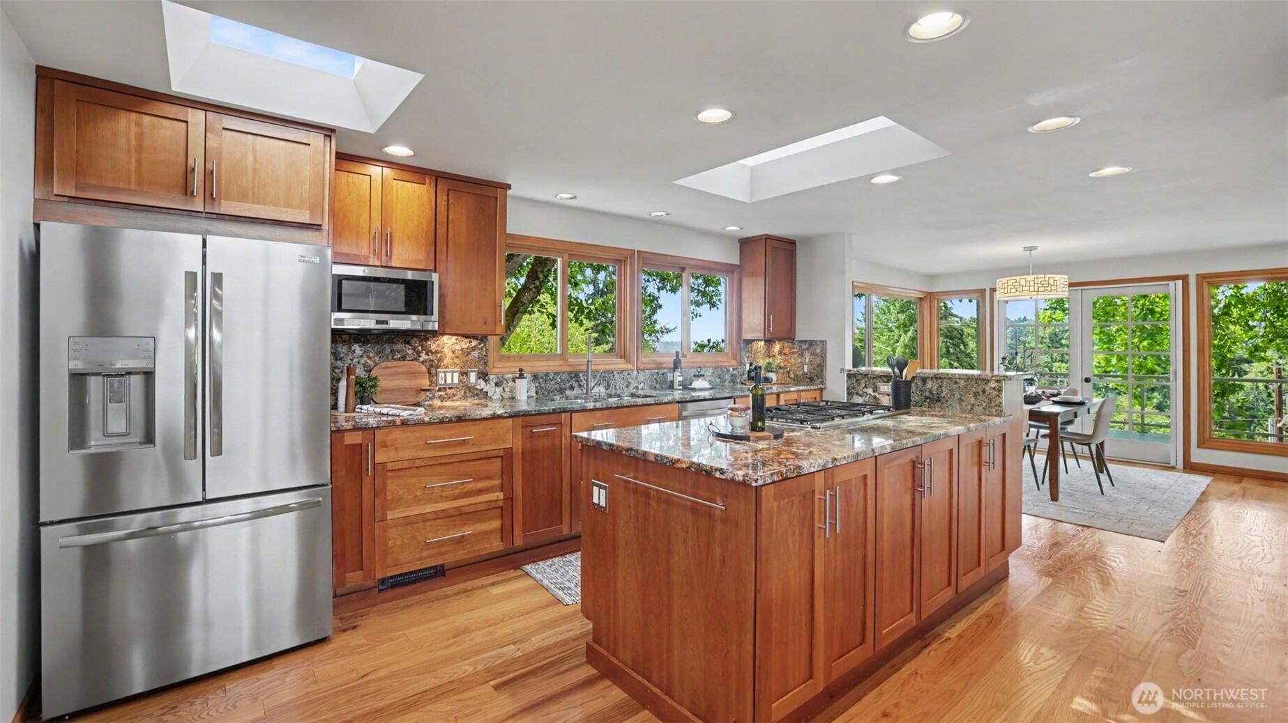 18744 Kenlake Place Property Photo 13