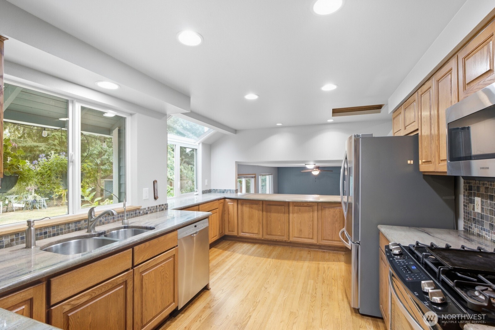 2608 184th Place Property Photo 6