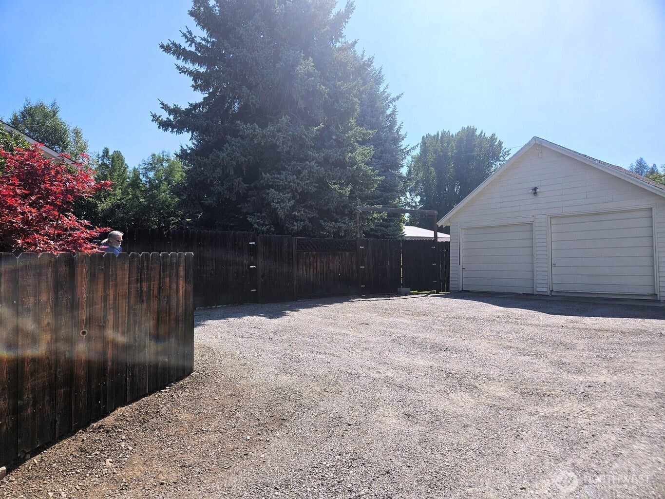 272 S Alder Street Property Photo 6