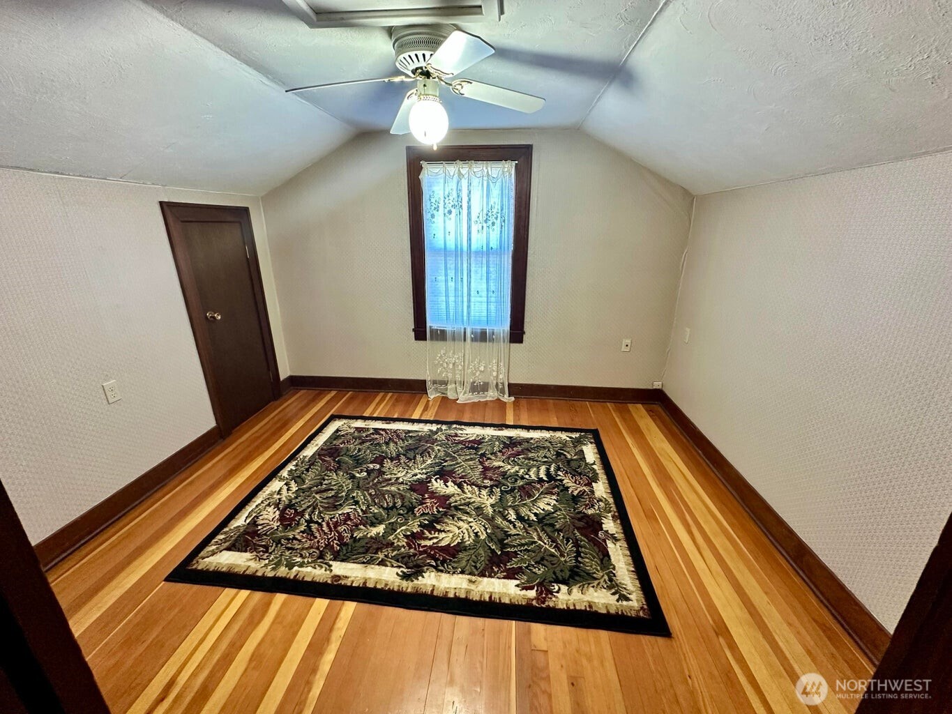 272 S Alder Street Property Photo 26