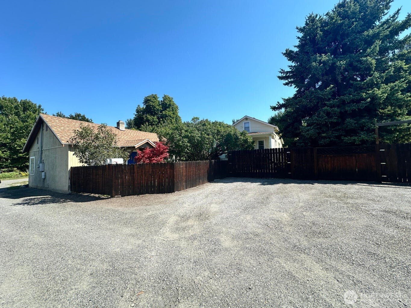 272 S Alder Street Property Photo 40