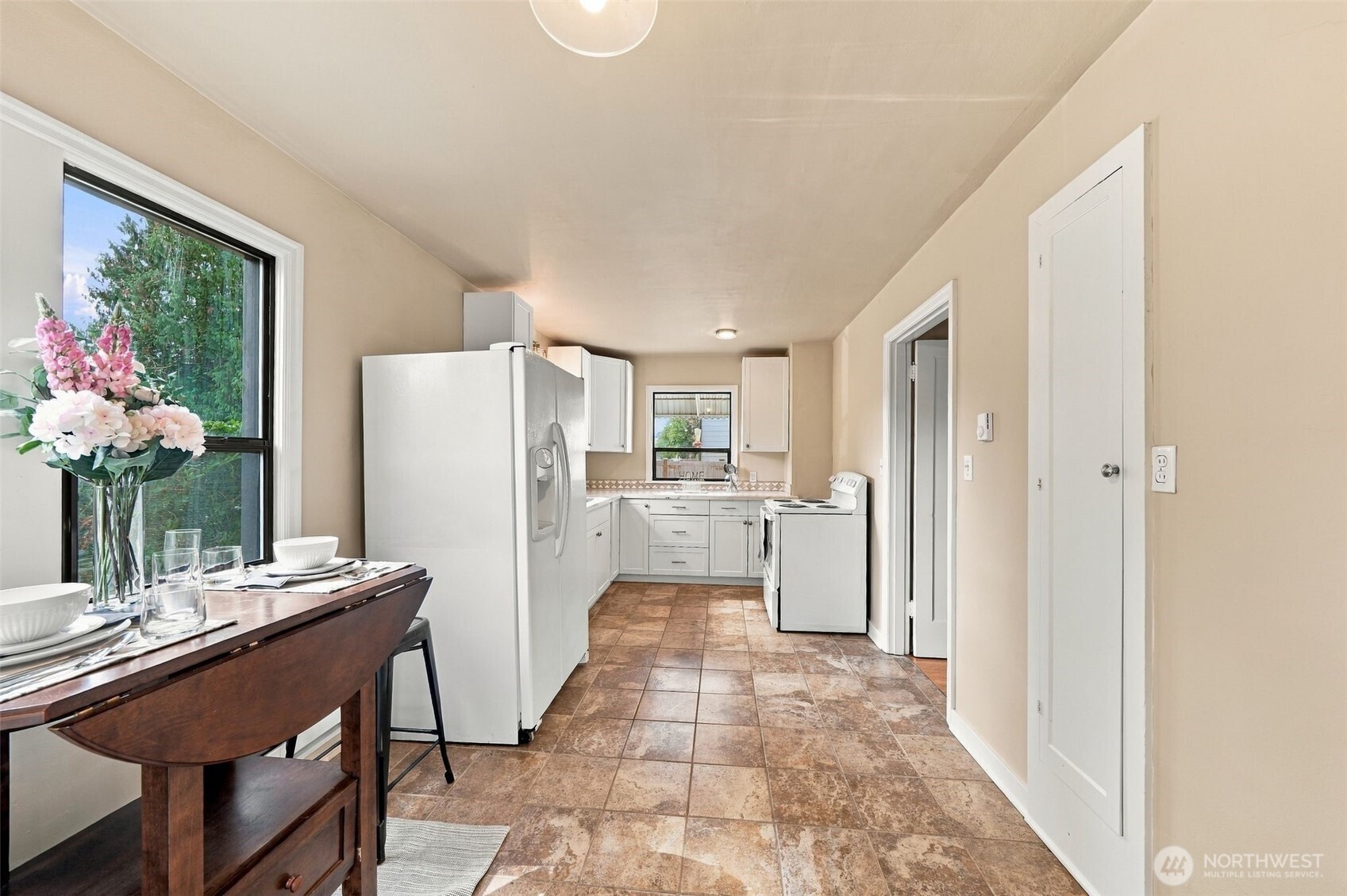 16018 179th Avenue Property Photo 8