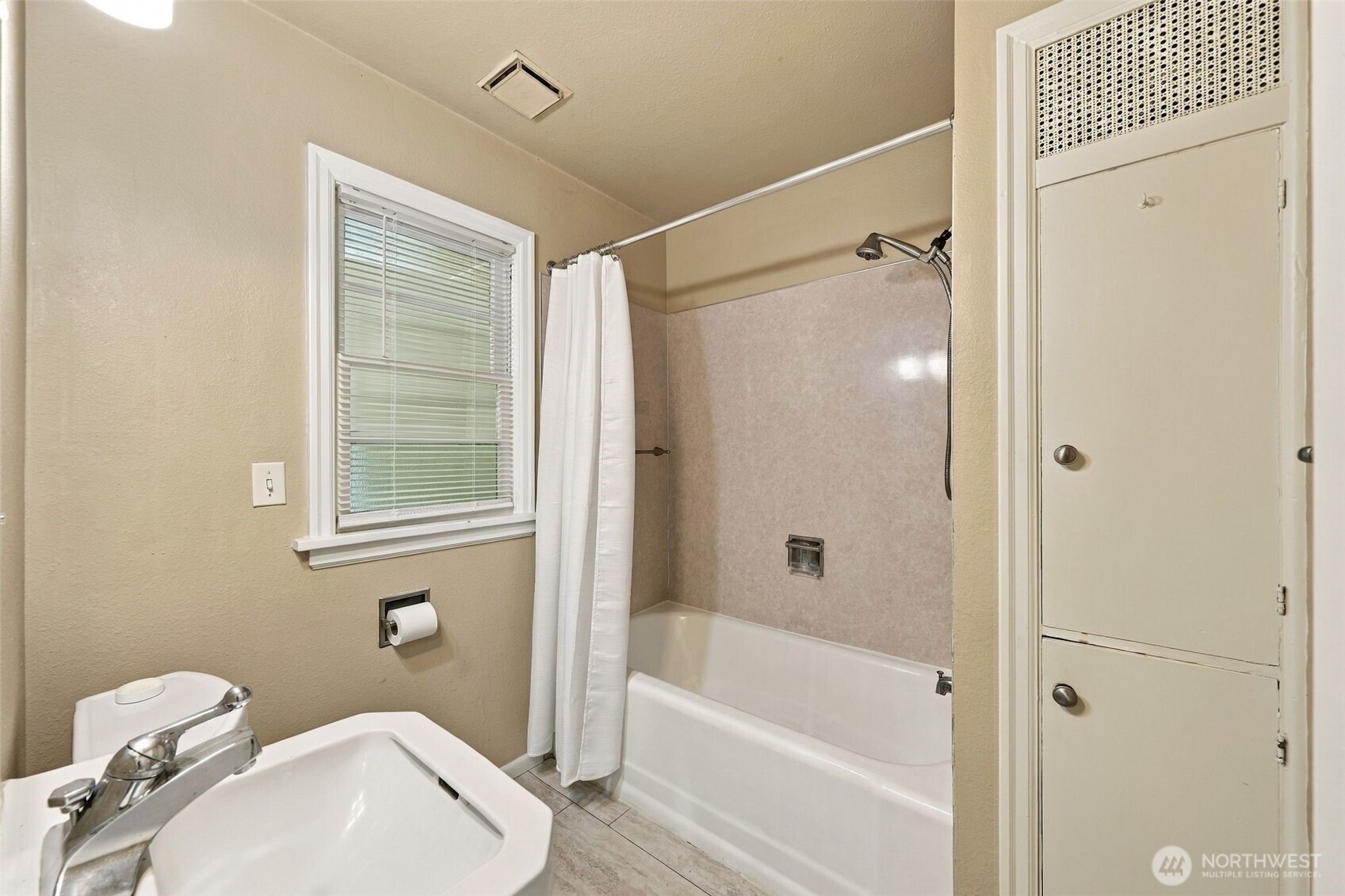 16018 179th Avenue Property Photo 15