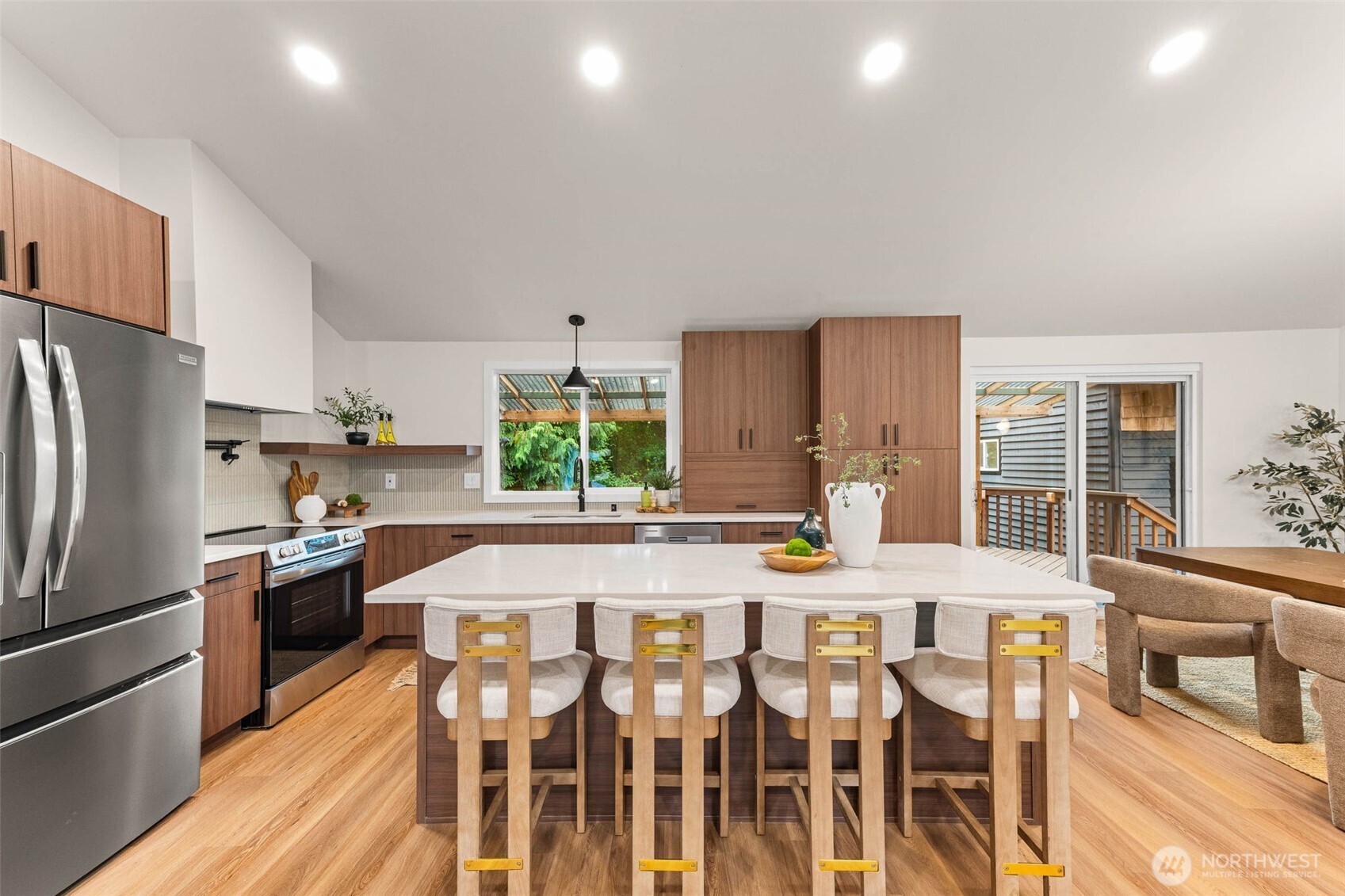 14415 105th Avenue Property Photo 6