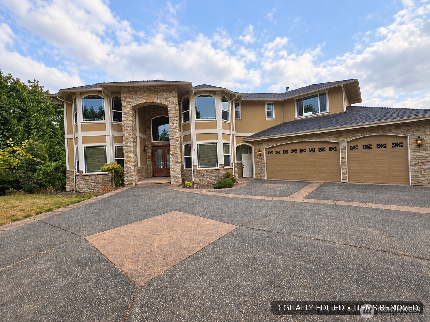 21617 E Lost Lake Road Property Photo 1