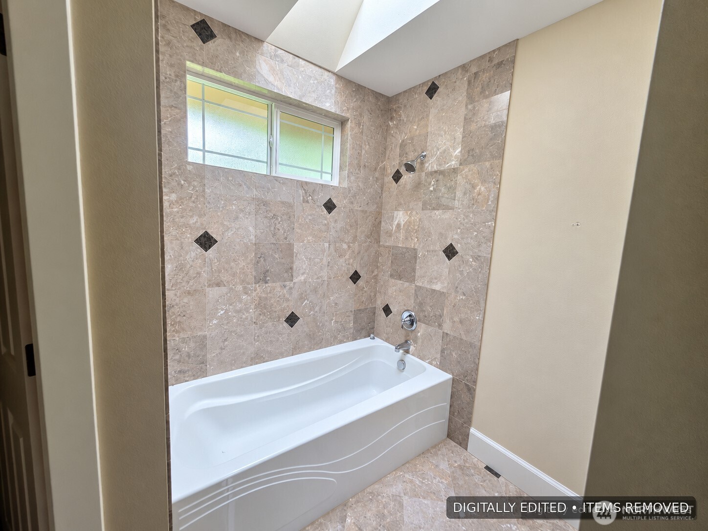 21617 E Lost Lake Road Property Photo 12