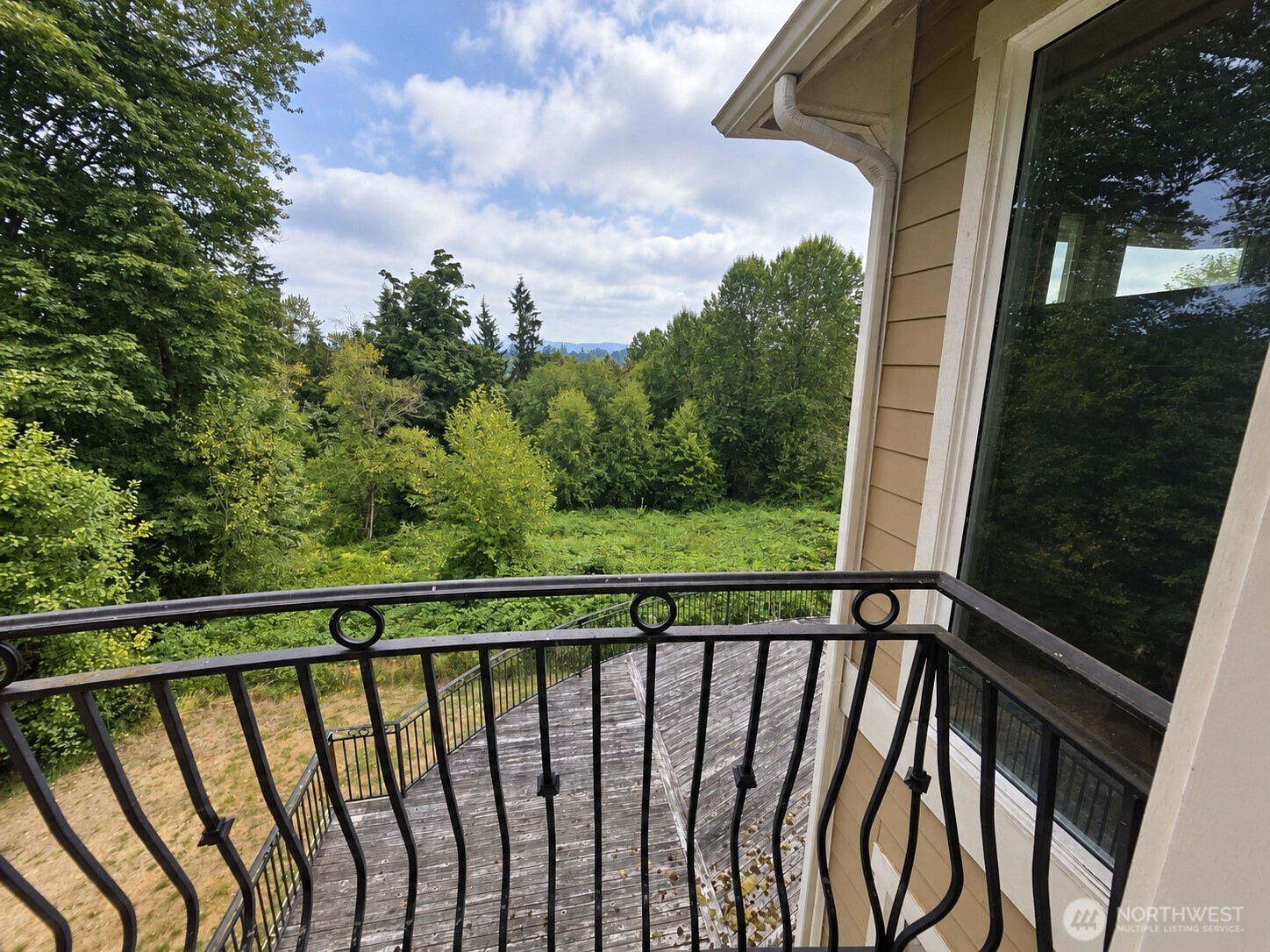 21617 E Lost Lake Road Property Photo 15