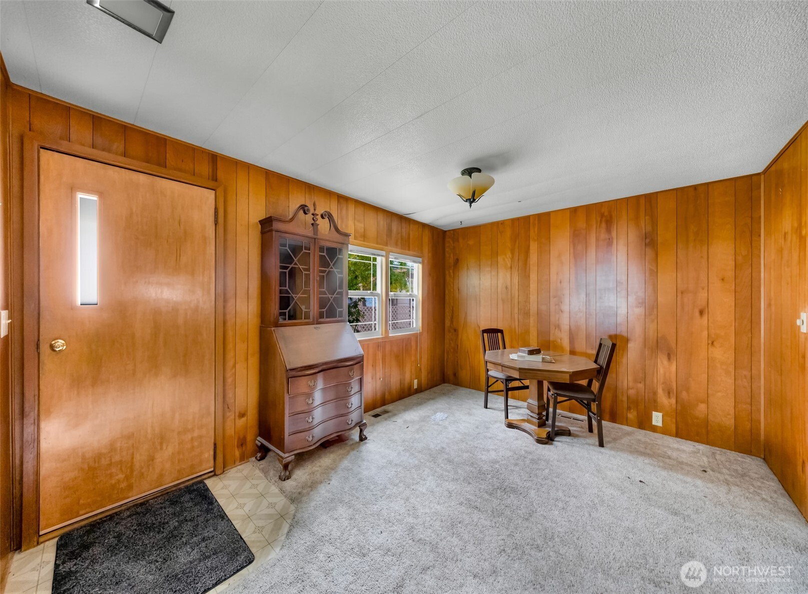 4000 Flynn Street 101 Property Photo 3
