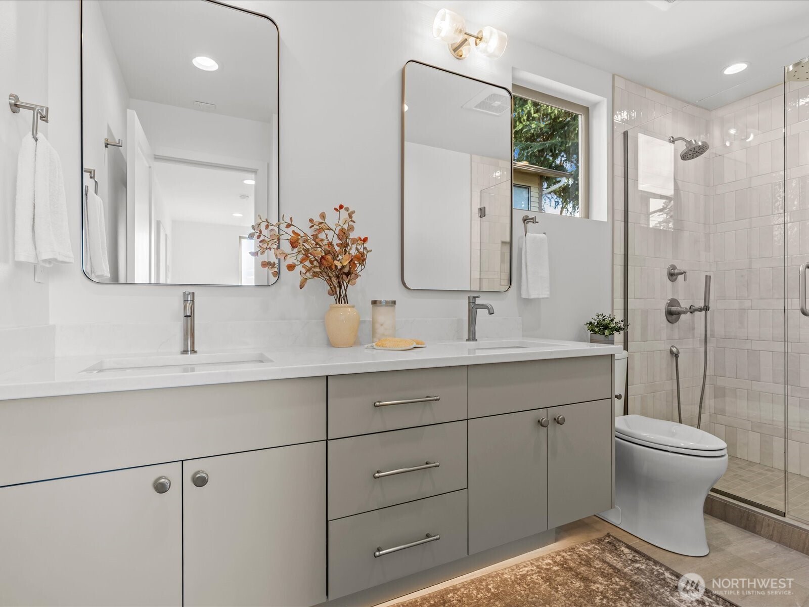 307 Nw 52nd Street B Property Photo 17